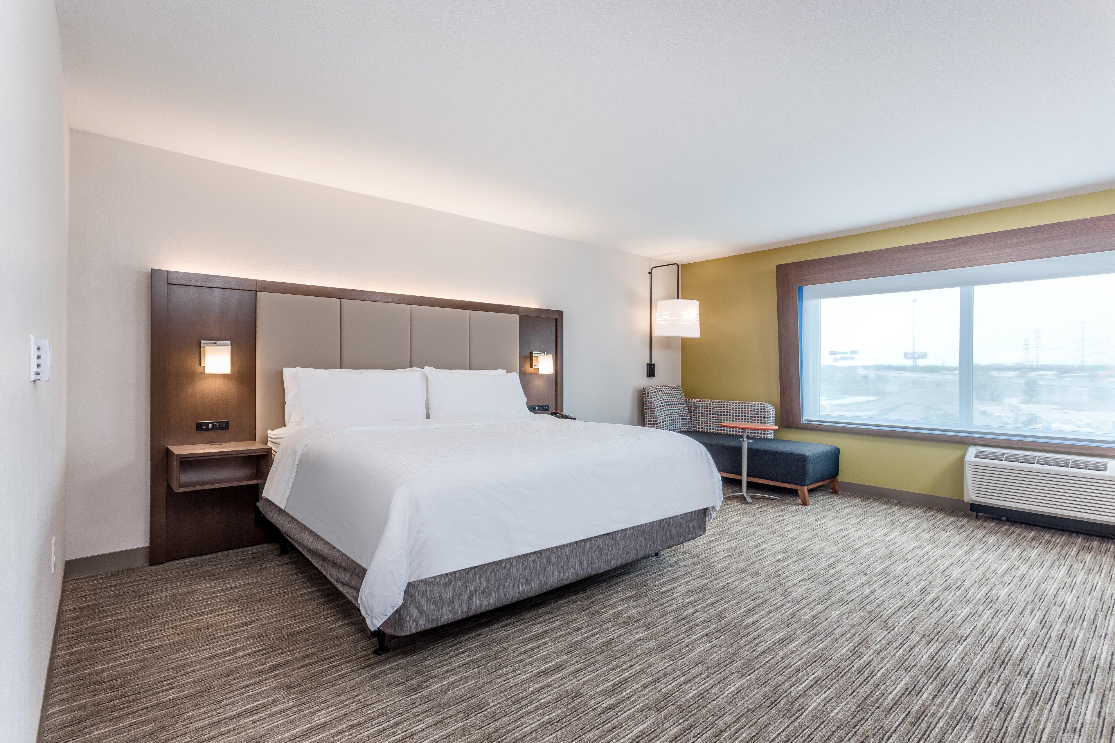Express & By Ihg