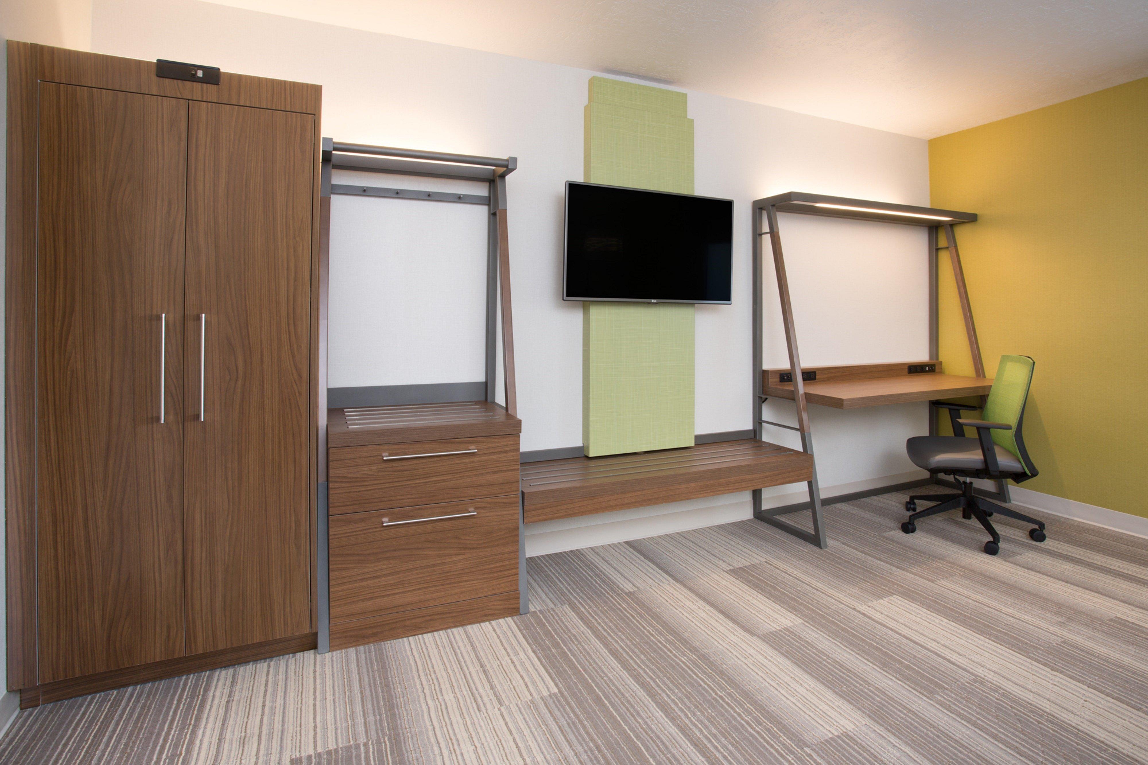 Express & By Ihg 3*