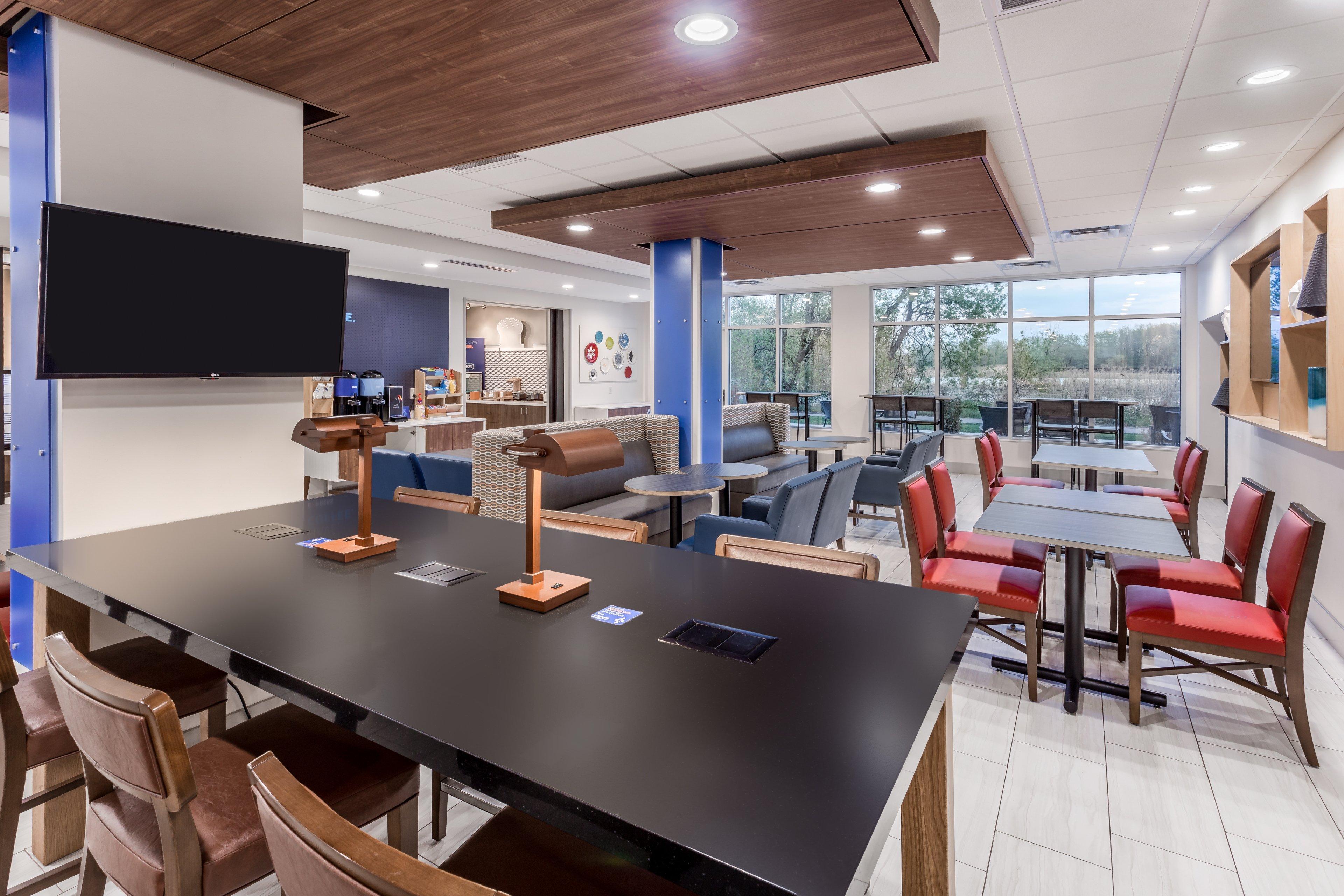 Hotel Express & By Ihg Hammond